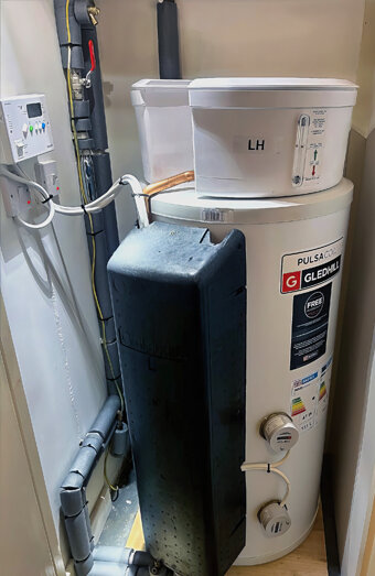 https://attadalehotwater.com.au/uploads/2025/06/electric-hot-water-system-70649.jpg